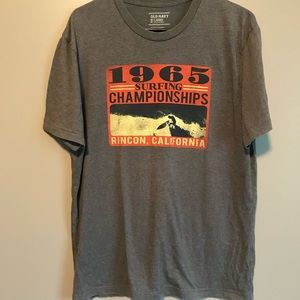 Men’s large old navy tshirt